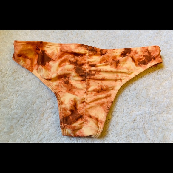 Sweet bikini bottoms - Picture 3 of 5